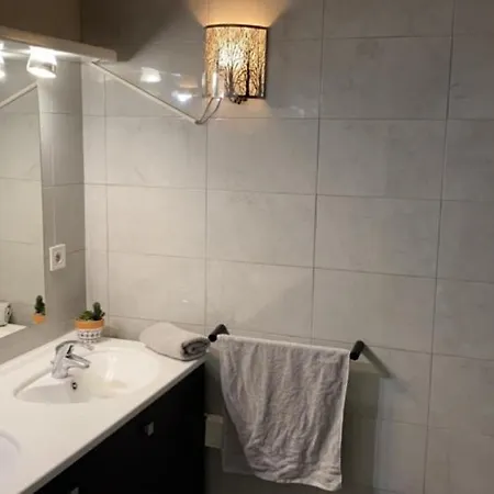 Superbe 70m2 De 3 Piece Proche Mer Et Transport Apartment *